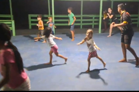 Projeto social ginga FM agora com parceria com a rádio comunitária Vídeo.